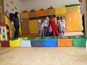 BAZÁREK - učíme dospěláky třídit odpady